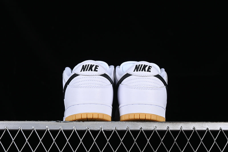 NikeSB Dunk Low Pro - White Gum