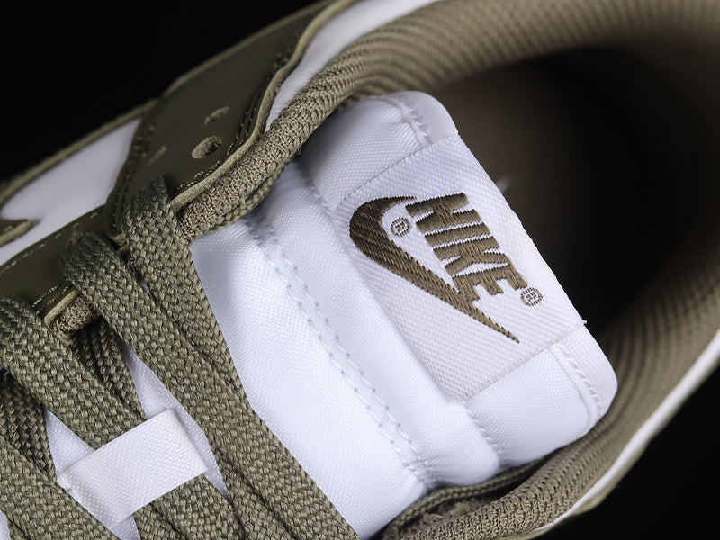 NikeUnisex Dunk Low - Medium Olive