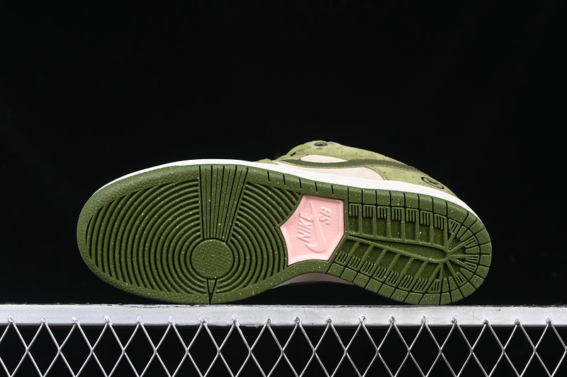 Yuto Horigome x NikeUnisex SB Dunk Low - Asparagus