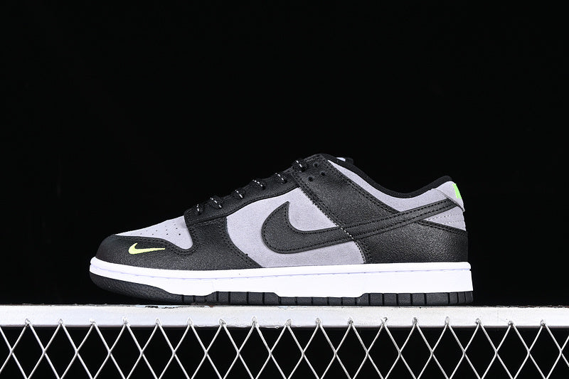 NikeMens Dunk low strike - Grey/Green