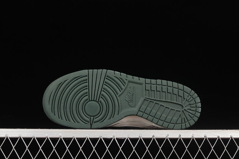 Otomo Katsuhiro x NikeSB Dunk Low - Grey/Green