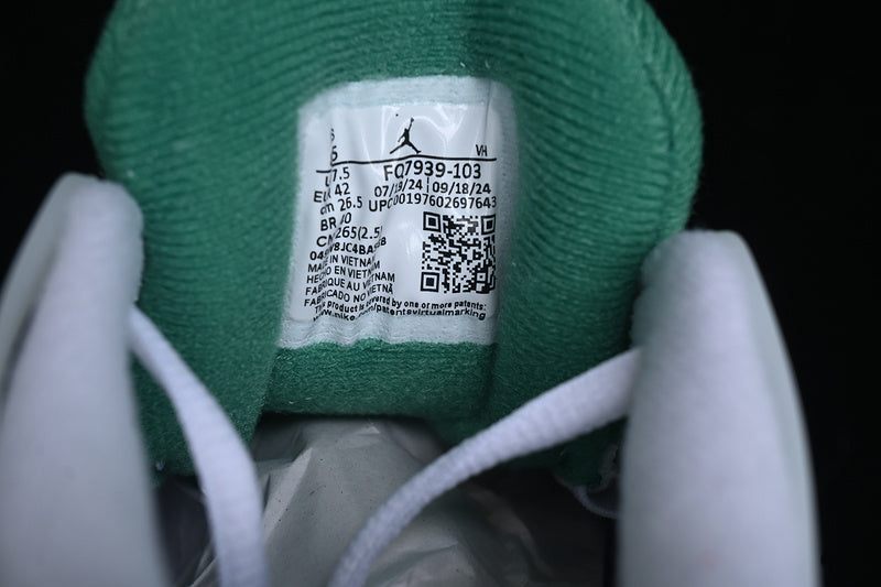 Air Jordan 4 AJ4 RM - Pine Green