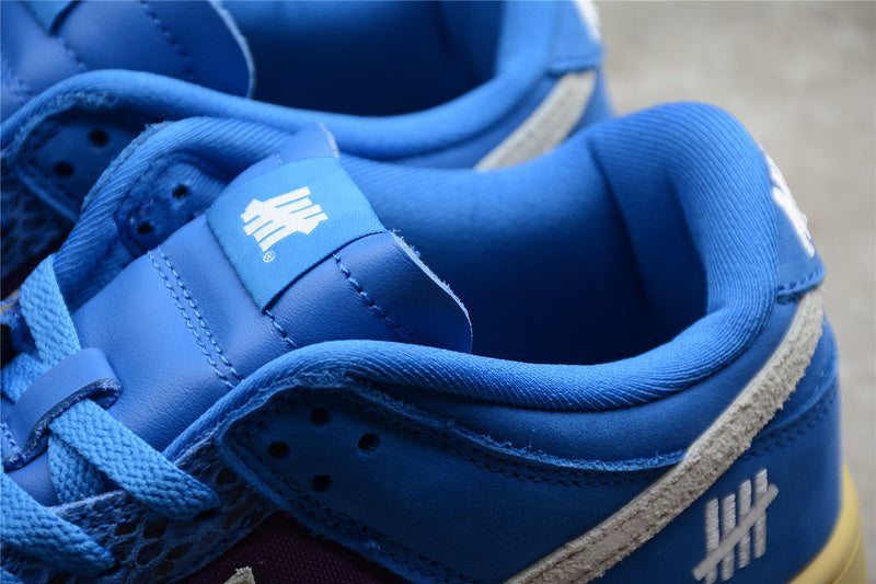 Undefeated x NikeMens Dunk Low SP - 5 On It