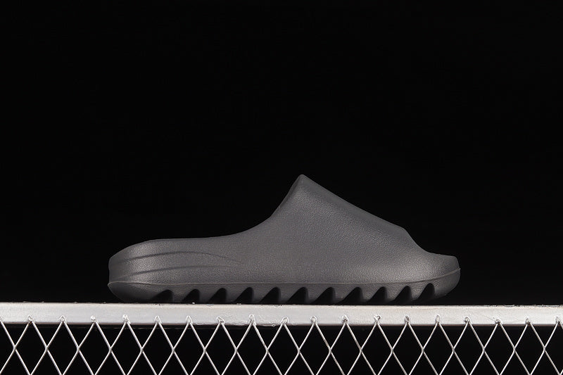 adidasUnisex Yeezy Slide - Onyx