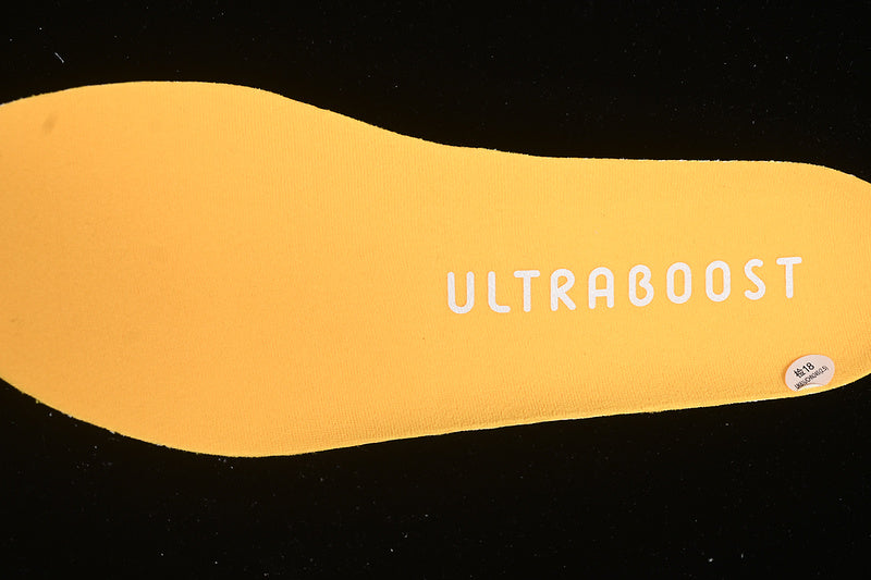 adidasUnisex UltraBoost 5 - White/Lucid Pink