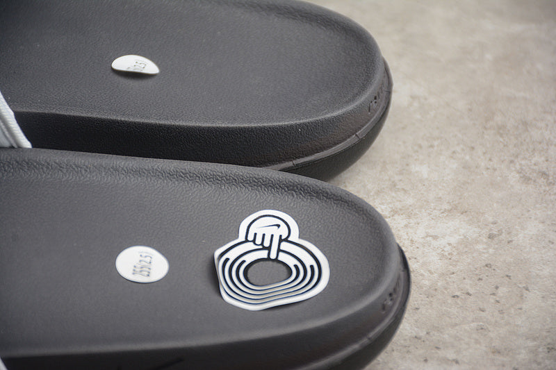 NikeMens Offcourt Flip-Flop Slide - Black/White