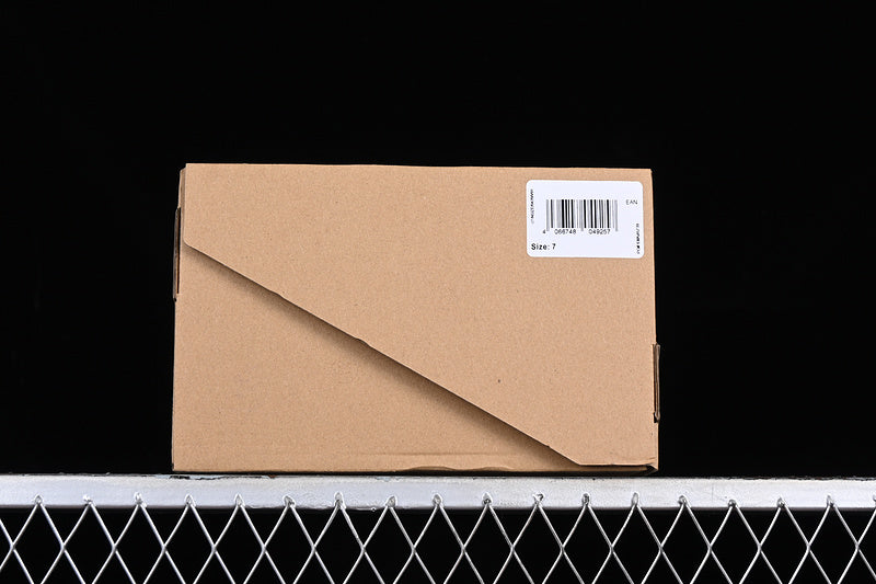 adidasUnisex Yeezy Foam Runner - Cinder