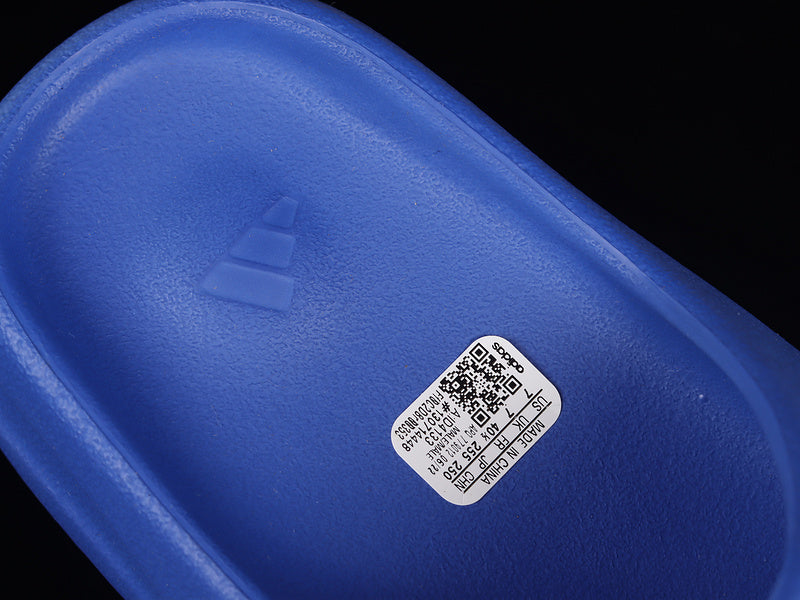 adidasUnisex Yeezy slide - azure