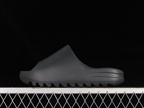 adidasUnisex Yeezy Slide - Granite