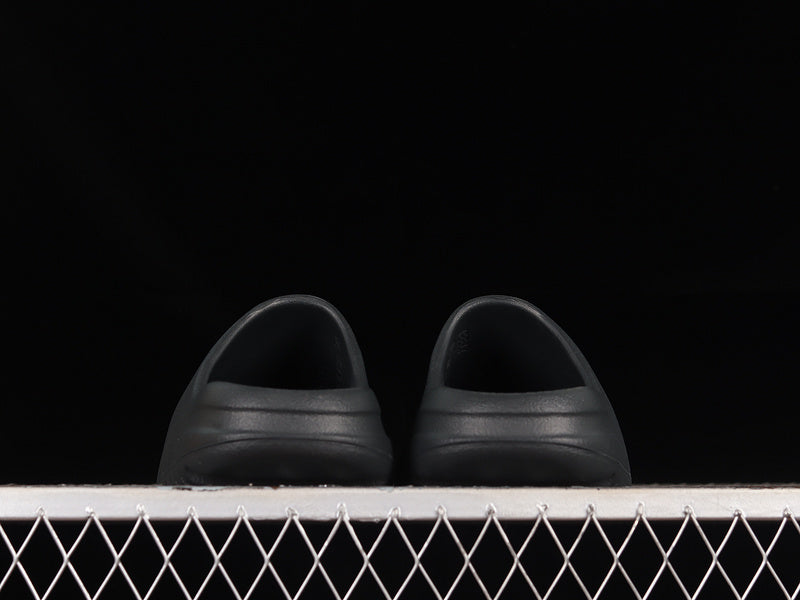 adidasUnisex Yeezy Slide - Granite