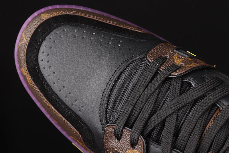 LouisVuitton Trainer Monogram - Black/Purple