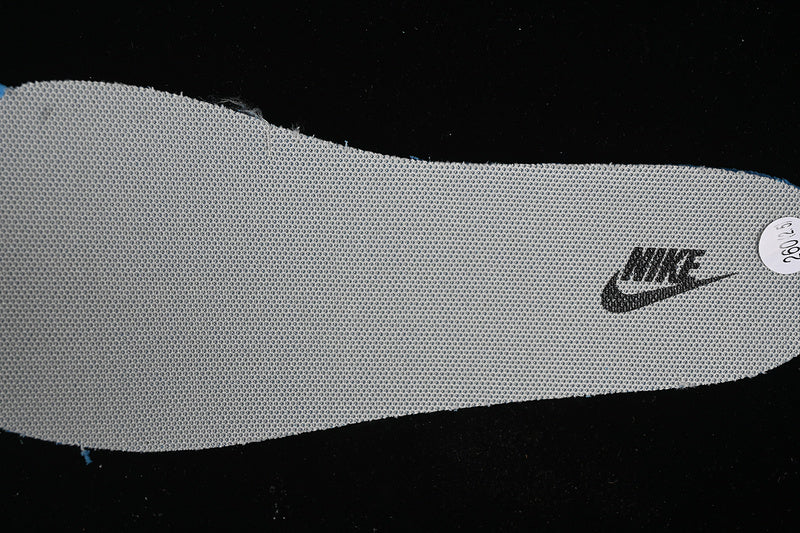 NikeUnisex Zoom Motiva - White