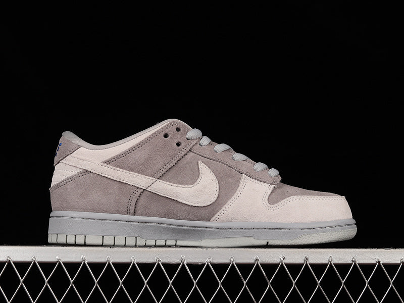 NikeUnisex SB Dunk Low - London