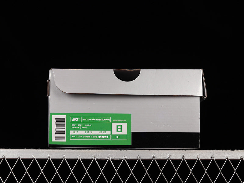 NikeMens SB Dunk Low - London