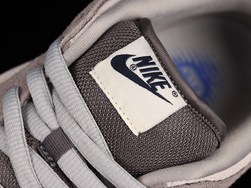 NikeMens SB Dunk Low - London