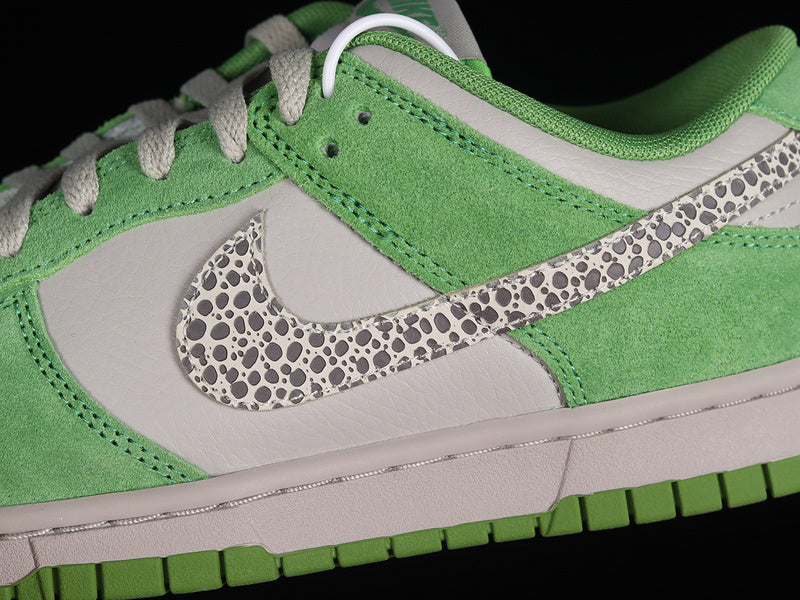 NikeSB Dunk Low Safari Swoosh - Chlorophyll
