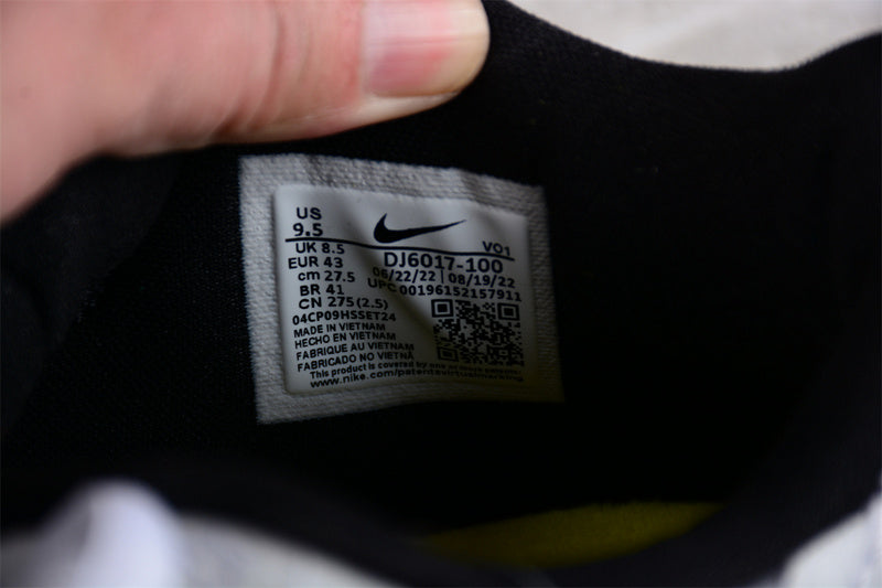 NikeMens Kyrie 8 - White University