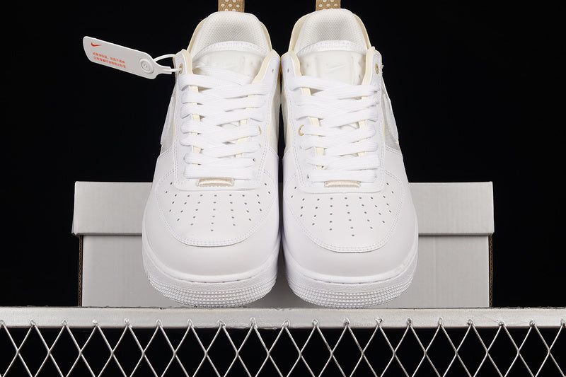 NikeUnisex Air force 1 AF1 React Double Swoosh - White