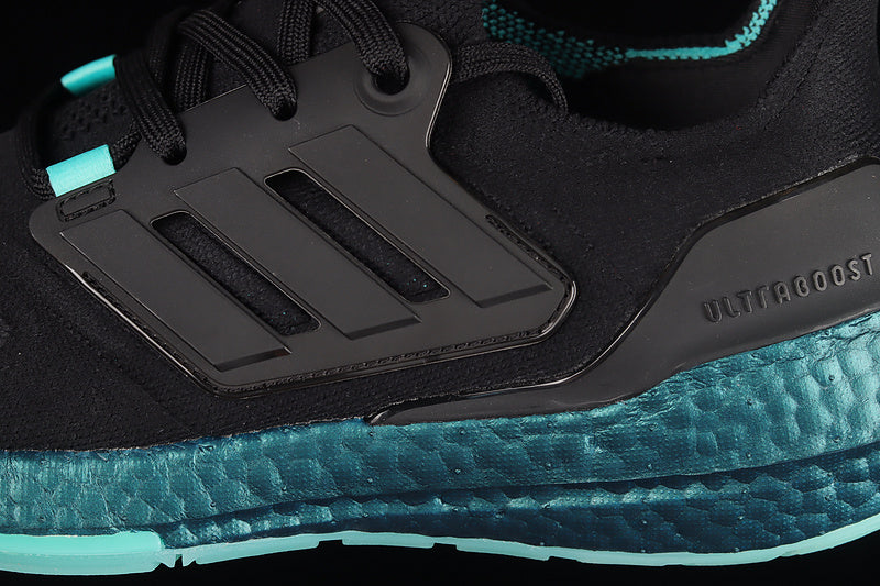 adidasMens Ultraboost 22 - Black Mint
