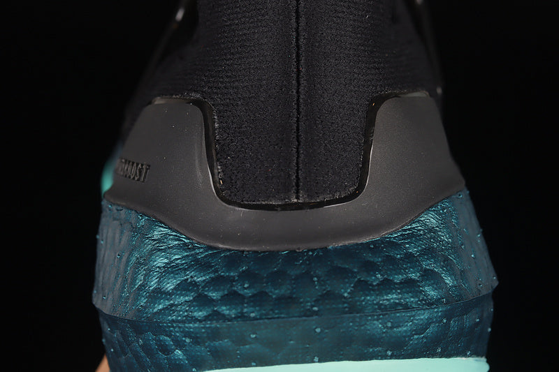 adidasMens Ultraboost 22 - Black Mint