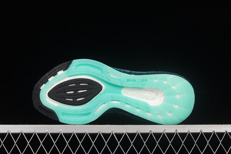 adidasMens Ultraboost 22 - Black Mint