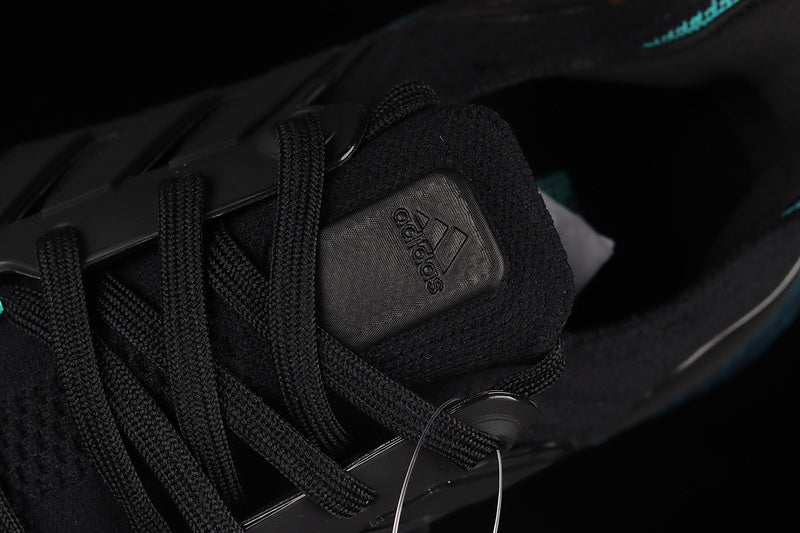 adidasMens Ultraboost 22 - Black Mint