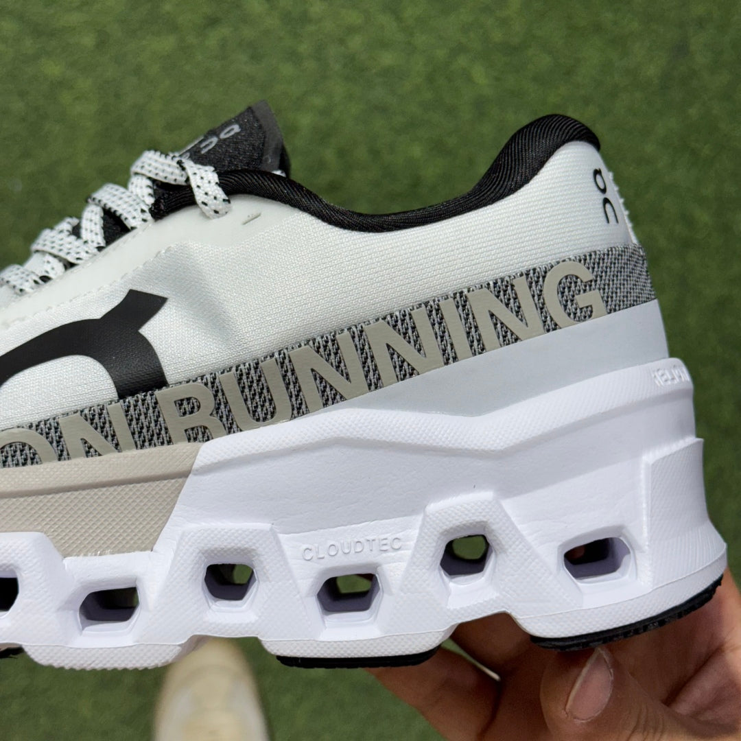 OnRunning Cloudmonster 2 - Undyed Frost