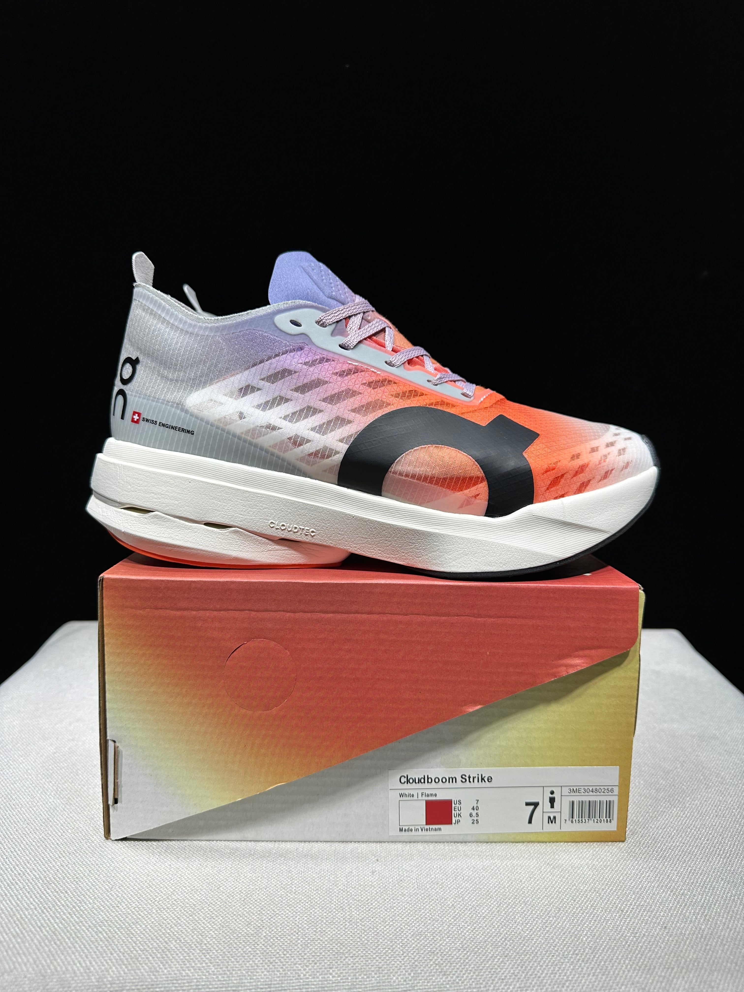 OnRunning Cloudboom Strike - Prism Capsule Collection