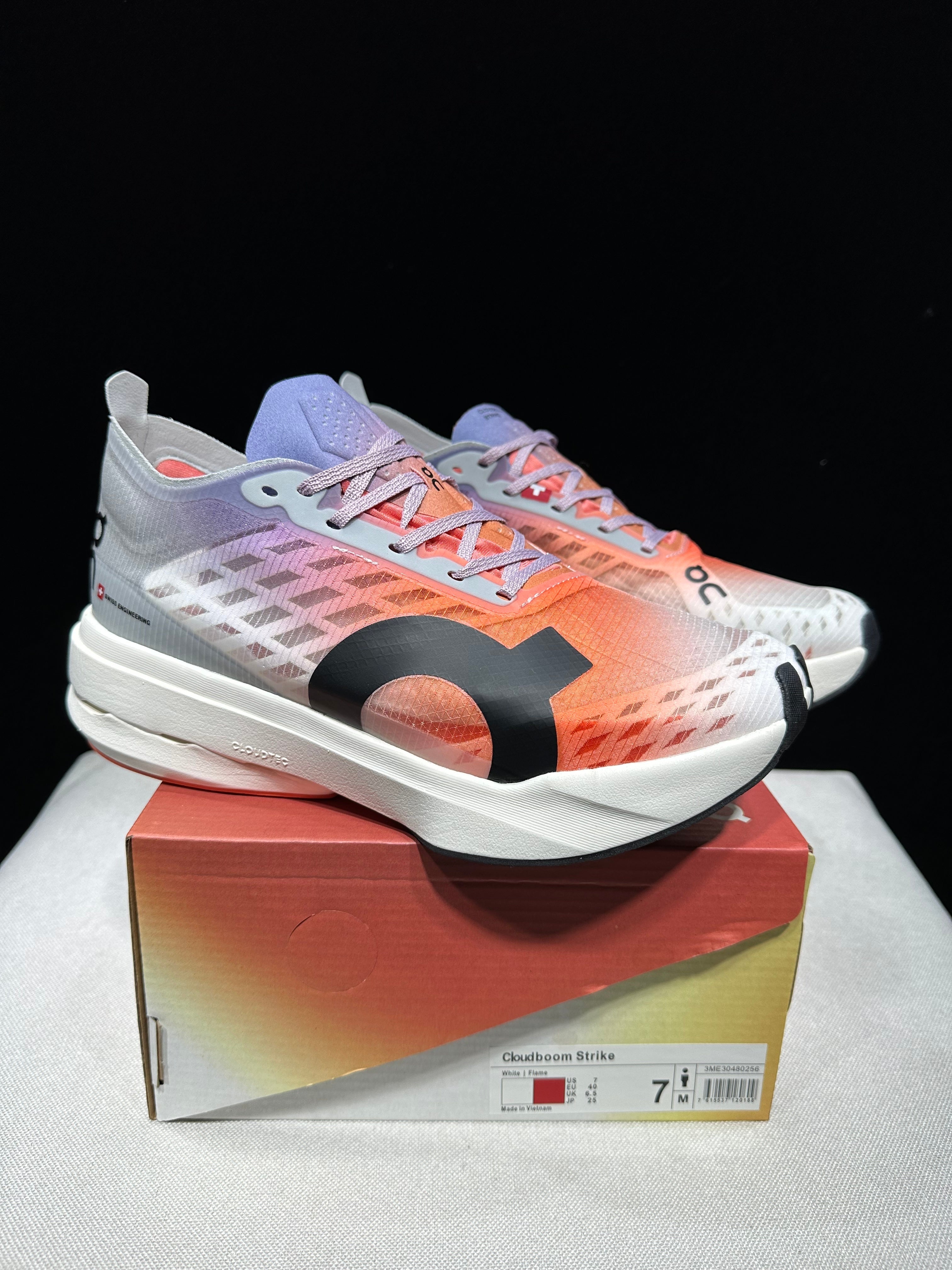 OnRunning Cloudboom Strike - Prism Capsule Collection