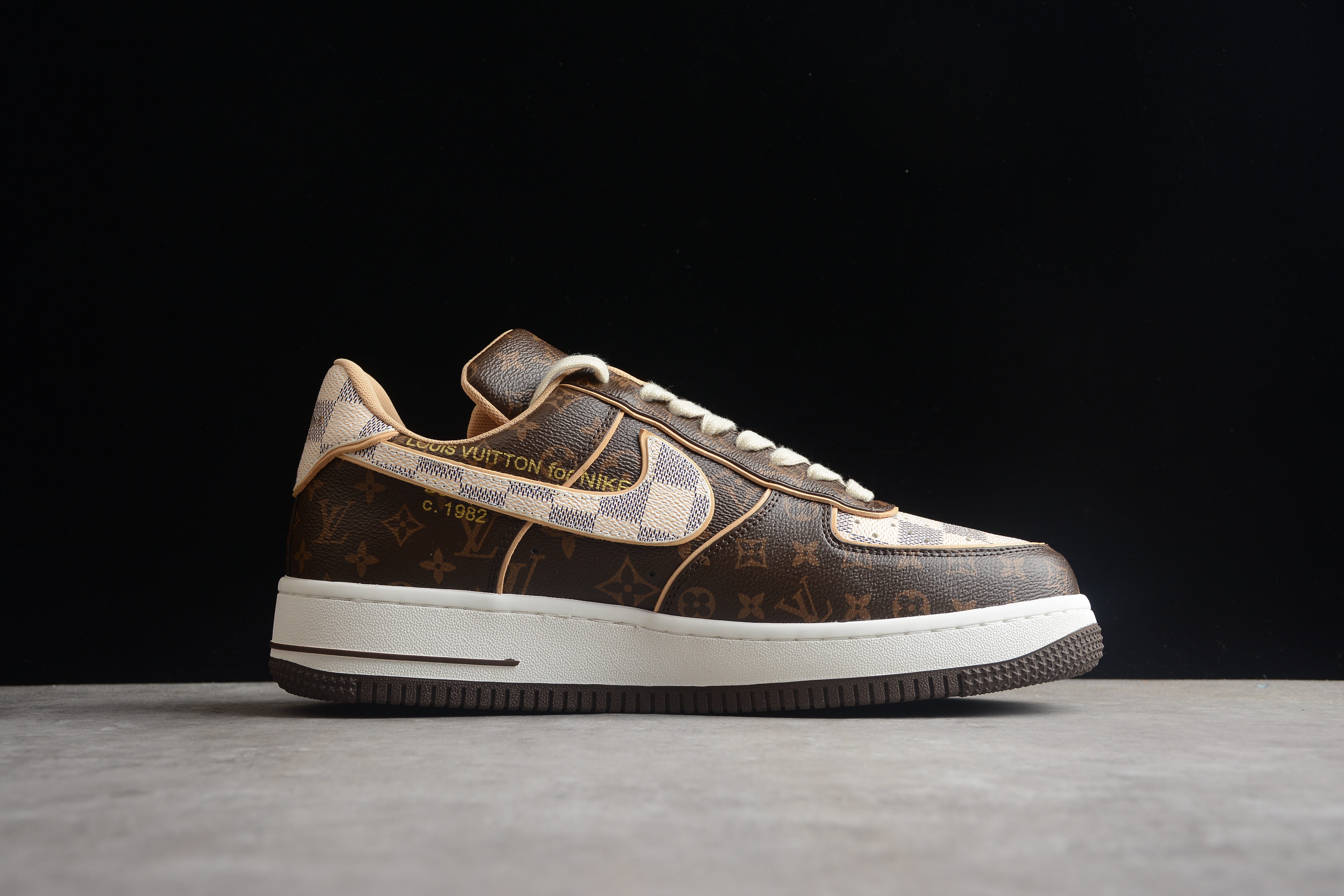 NikeMens Air Force x LouisVuitton - Brown