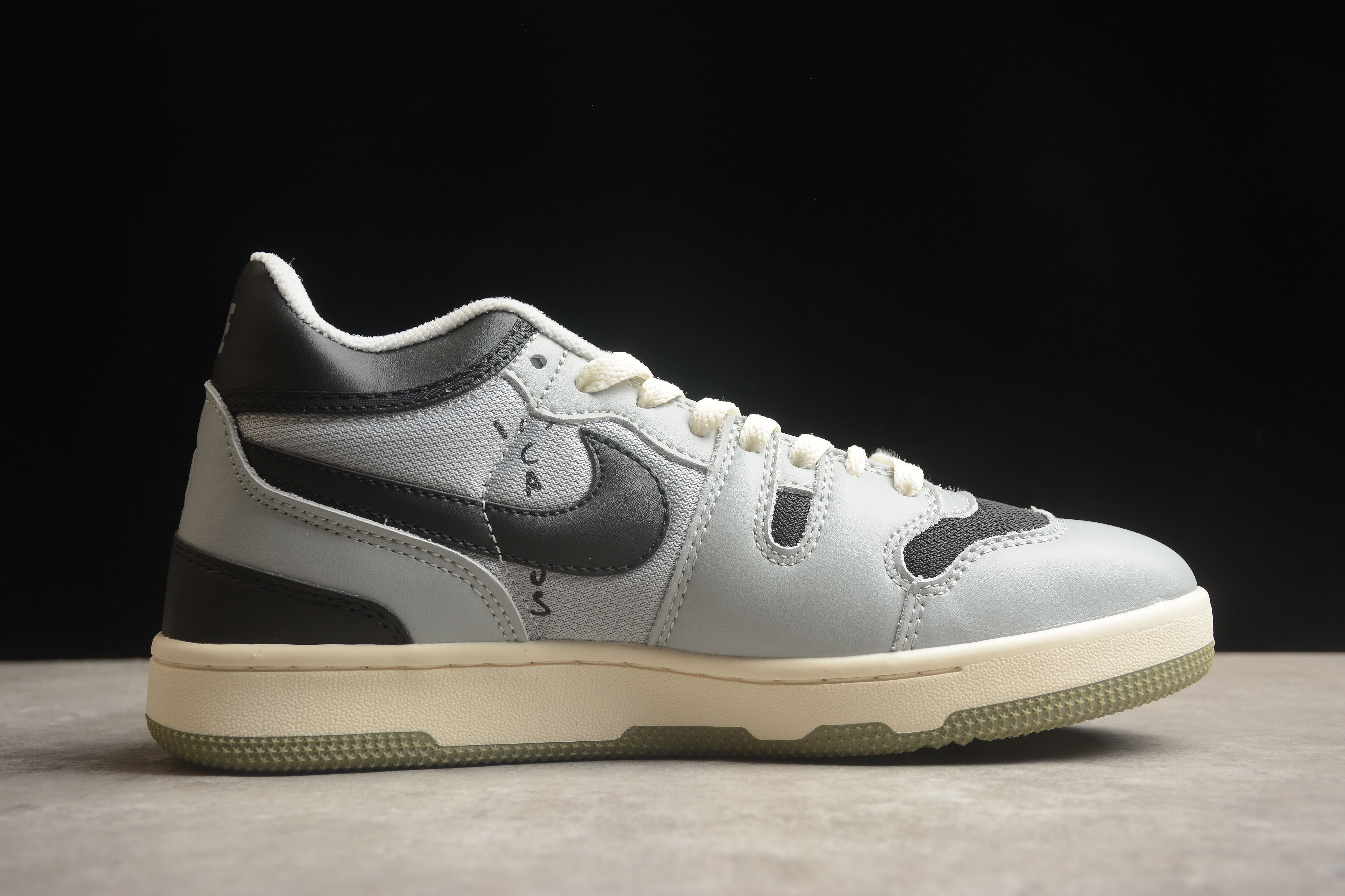 Travis Scott x NikeMens Mac Attack - Grey