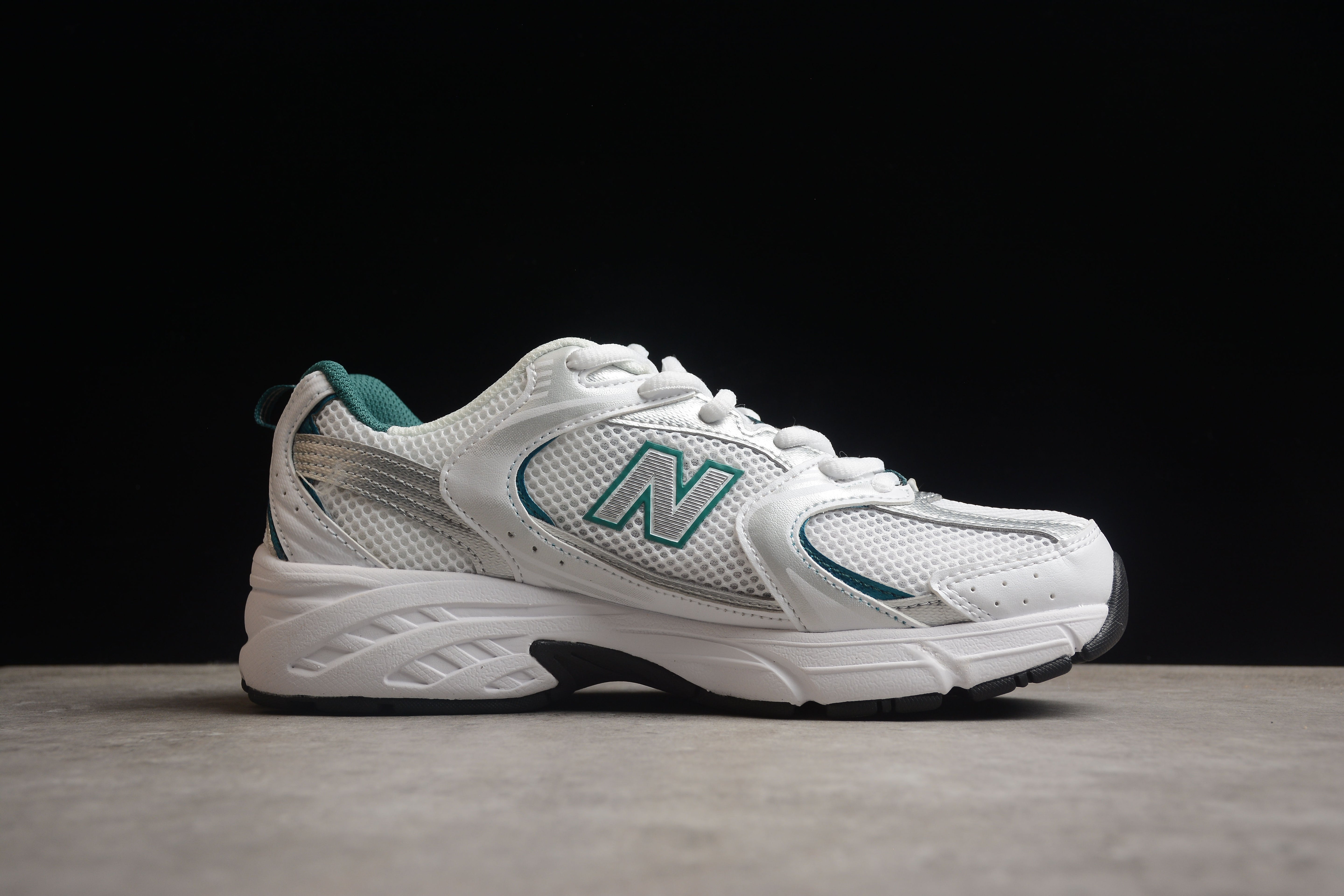 New Balance 530 - White/Green