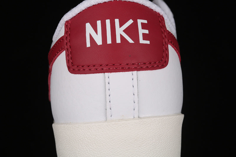NikeUnisex Blazer Low - White/Maroon