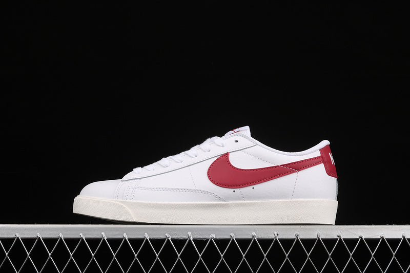 NikeUnisex Blazer Low - White/Maroon