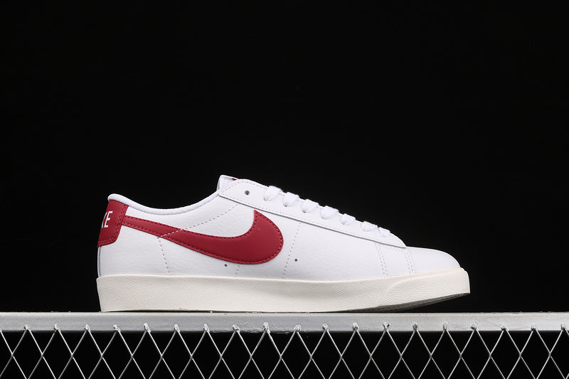 NikeUnisex Blazer Low - White/Maroon