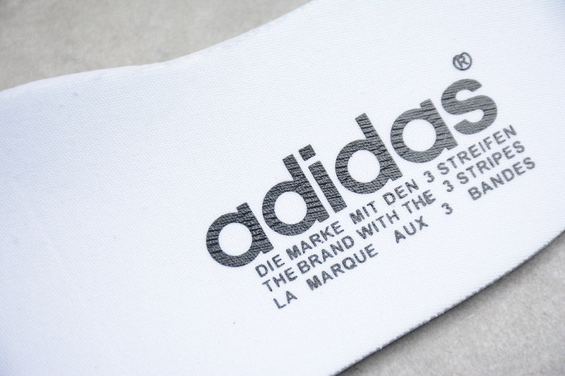 adidasMens Samba Millennium - White/Black Gum