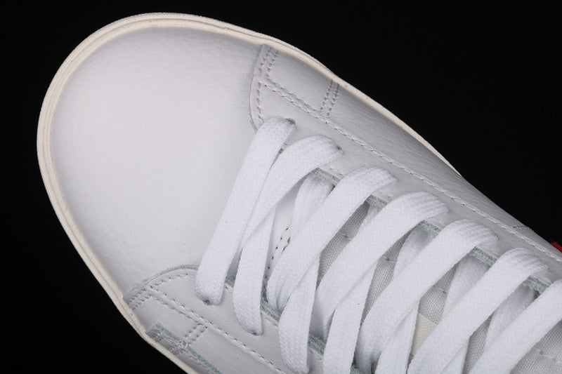 NikeUnisex Blazer Low - White/Maroon