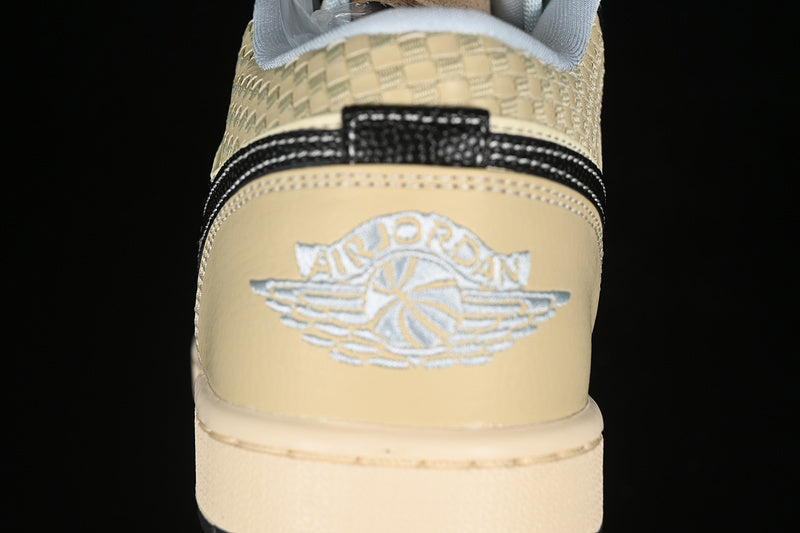 Air Jordan 1 AJ1 Low - Coconut Milk/Black Muslin