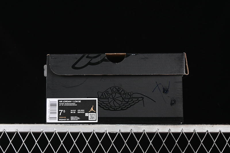 Air Jordan 1 AJ1 Low - Coconut Milk/Black Muslin