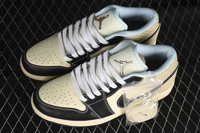 Air Jordan 1 AJ1 Low - Coconut Milk/Black Muslin