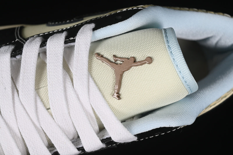 Air Jordan 1 AJ1 Low - Coconut Milk/Black Muslin