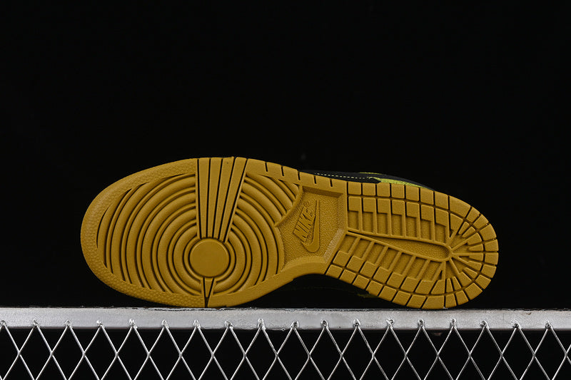 NikeUnisex Dunk Low Retro - Halloween Skull