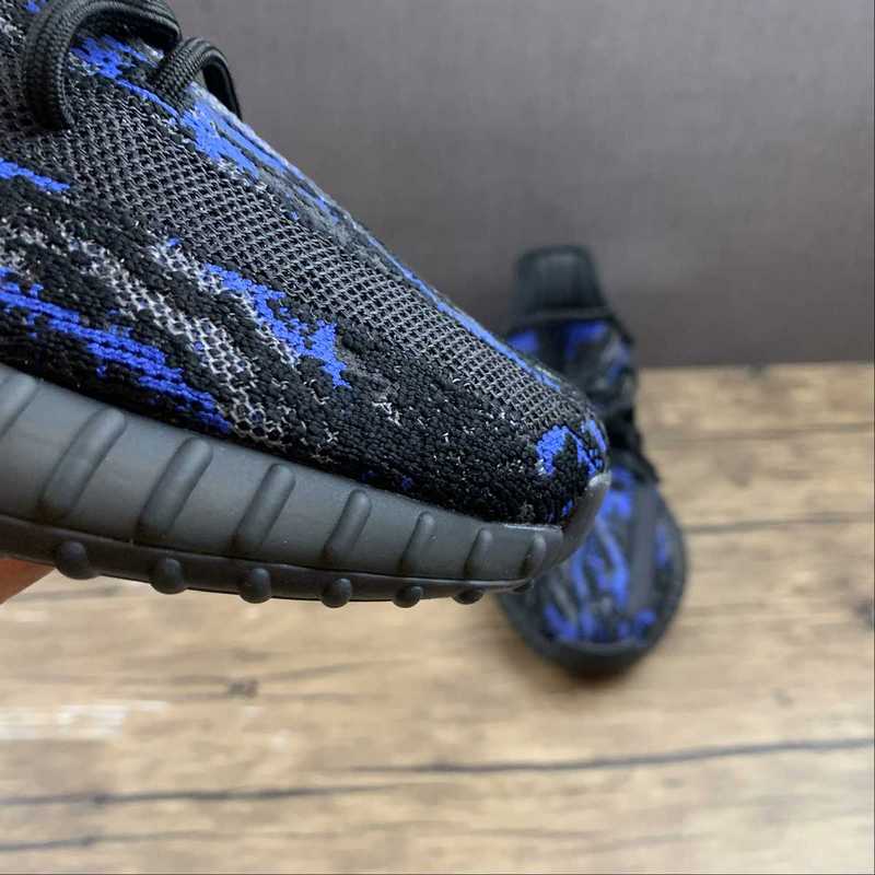 adidasUnisex Yeezy 350 - Max Oat