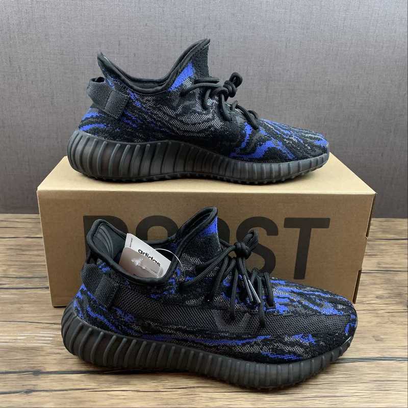 adidasUnisex Yeezy 350 - Max Oat