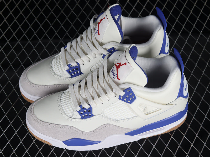 NikeWMNS SB x Air Jordan 4 AJ4 - Sapphire