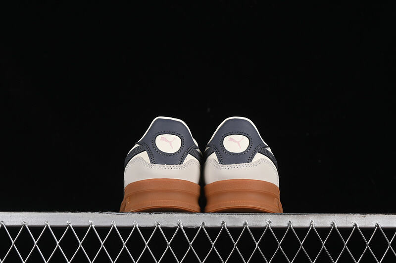 PumaUnisex Indoor OG - White Blue