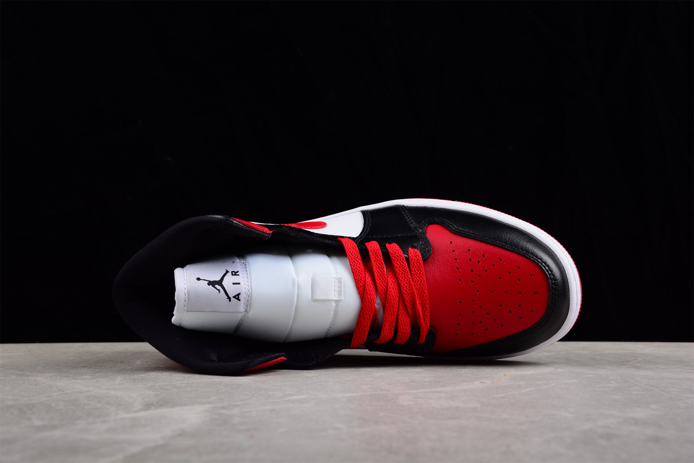 Air Jordan 1 AJ1 Mid Alternate - Bred Toe