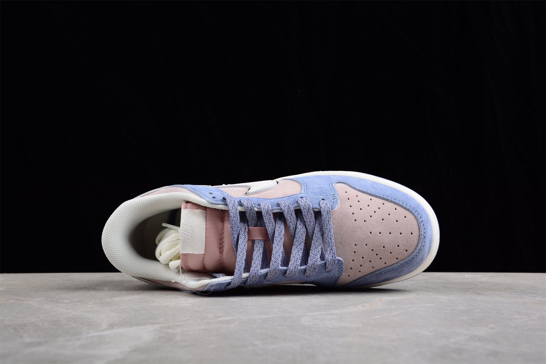 Otomo Katsuhiro x NikeMens SB Dunk Low - Pink