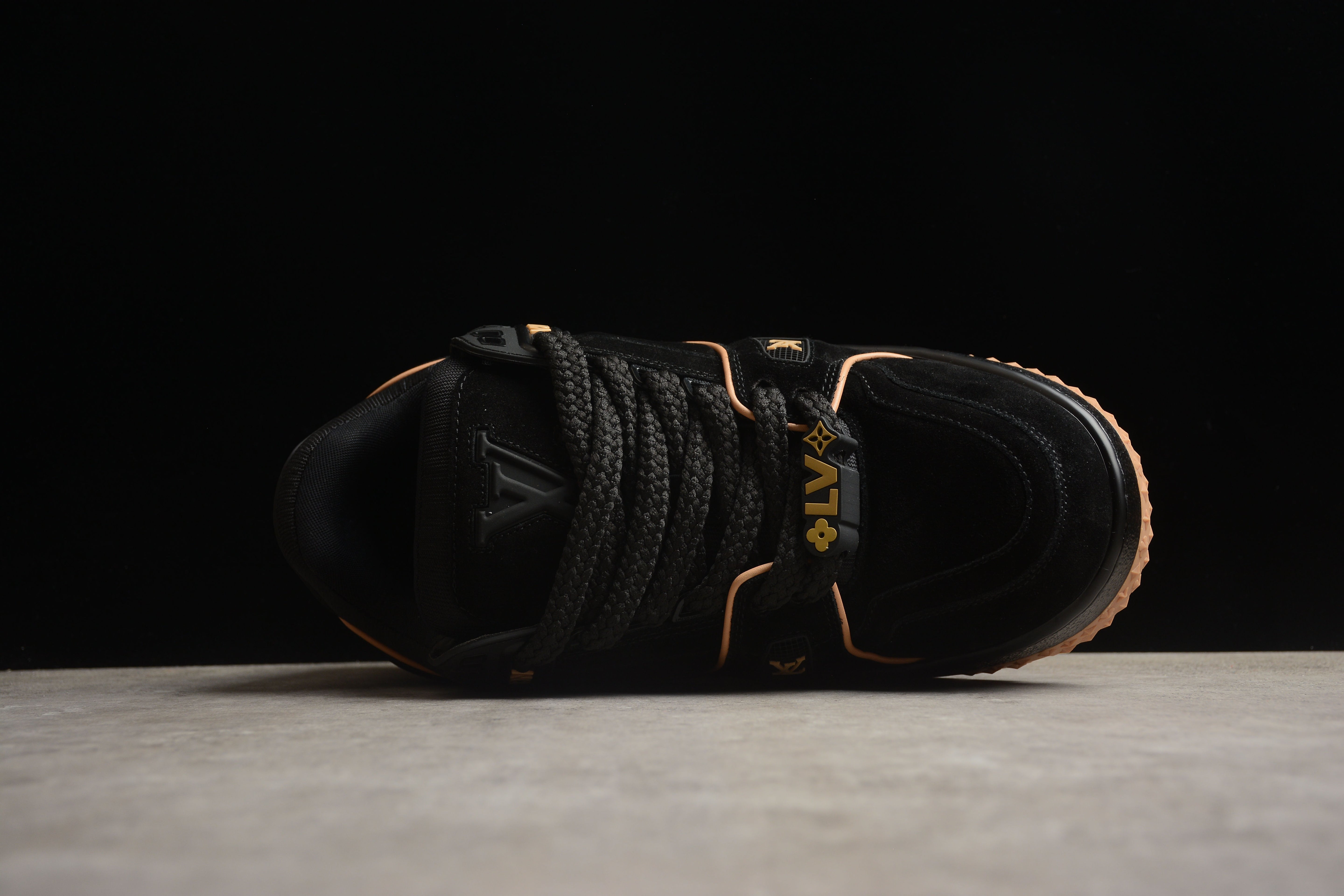 LouisVuitton Trainer Maxi - Black