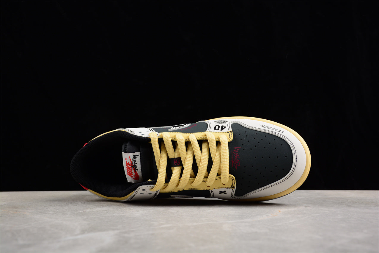 Stussy x SB Dunk Low - Beige Black